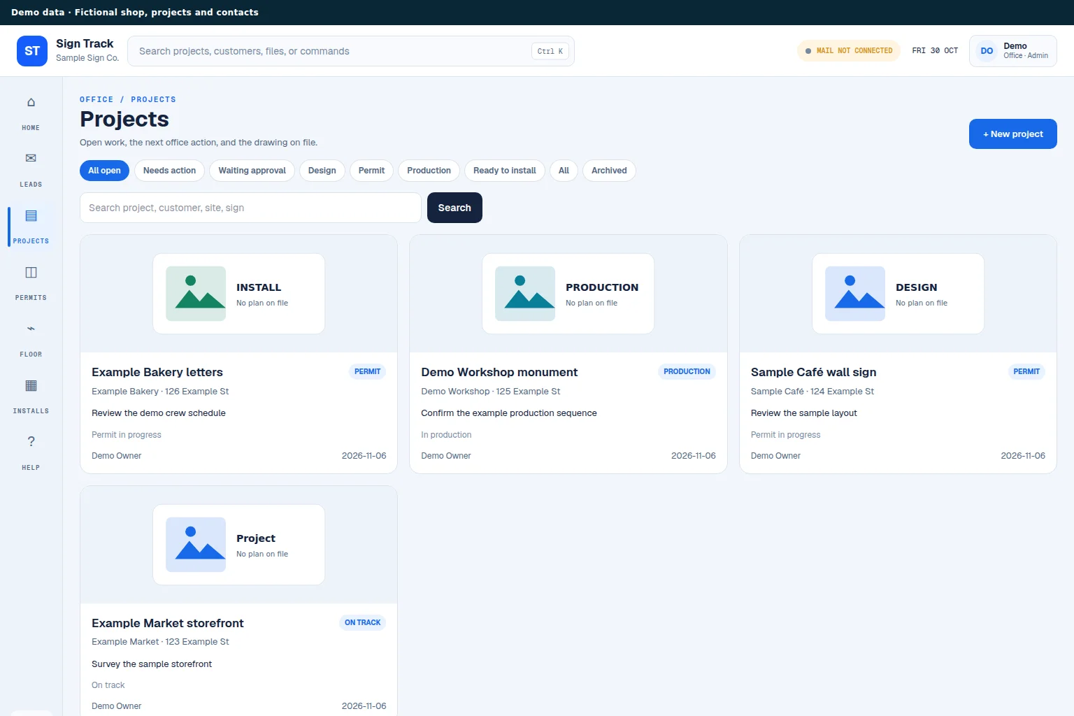 SignTrack project list with fictional customers, example addresses and next actions. Demo data.